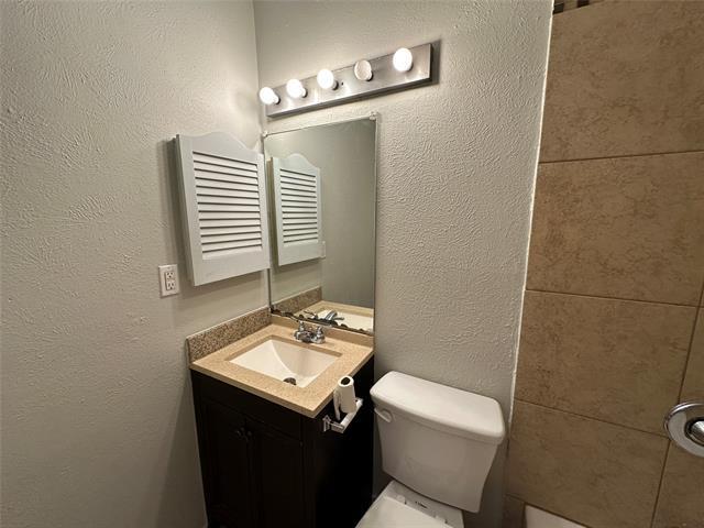 Building Photo - 506 Red Oak Dr