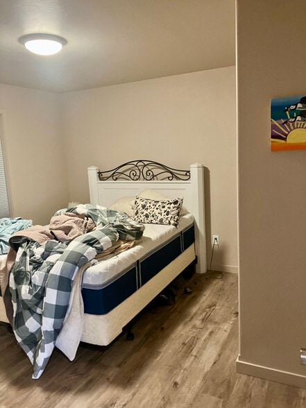 Building Photo - 340 Brownstone Rd