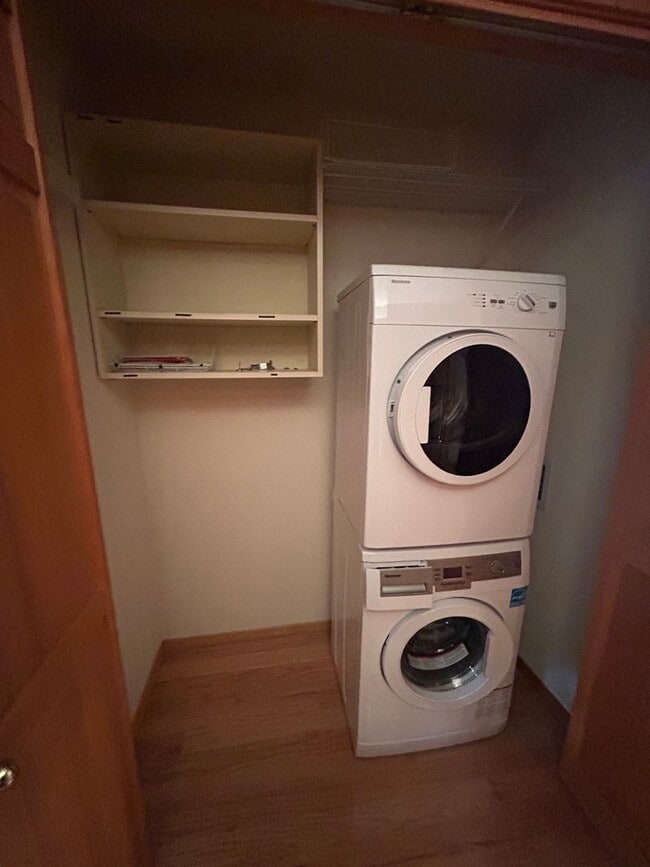 Building Photo - 2 Bedroom with Loft on Private Golf Course, Amazing Views!