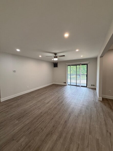 Building Photo - 1255 NJ-166