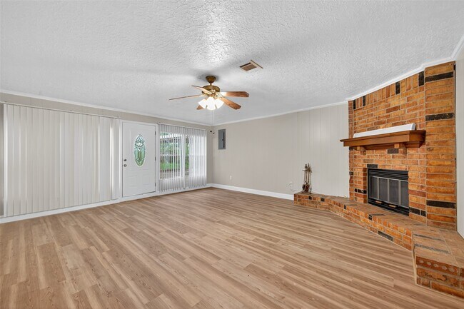 Building Photo - 3438 5th St