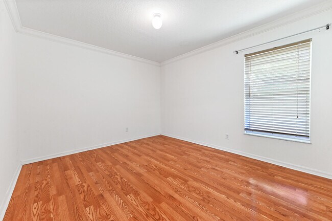 Building Photo - 681 SW Saragossa Ave