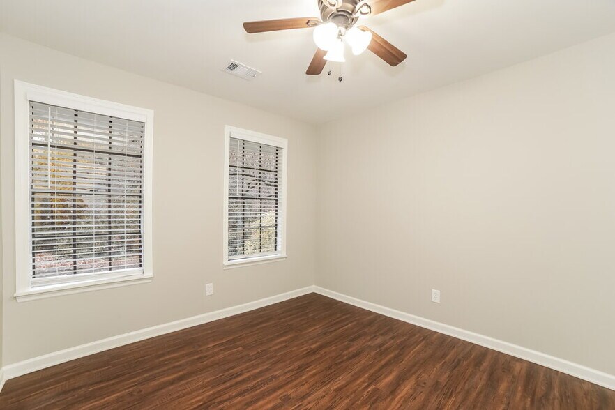 Building Photo - 1173 Ridgeside Dr NW