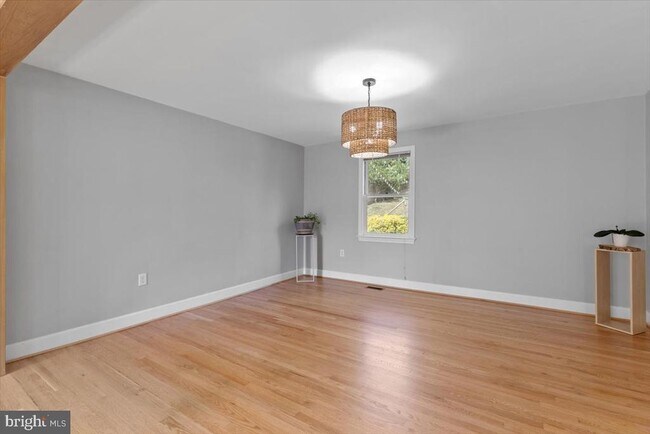 Building Photo - 6023 Walhonding Rd