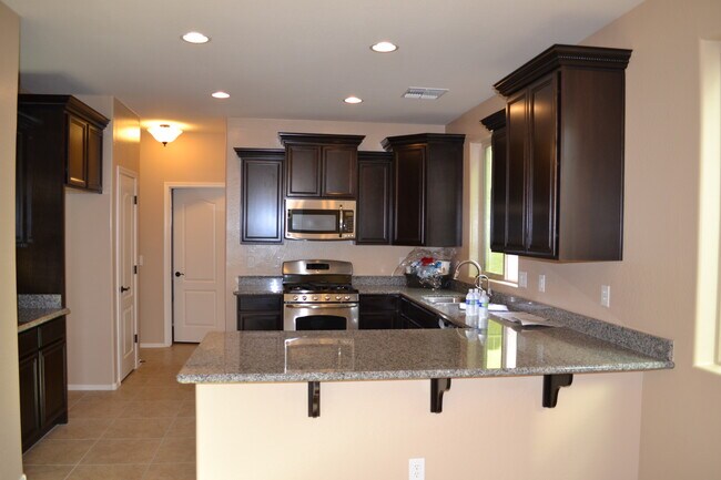 Building Photo - 1715 W Pelican Dr