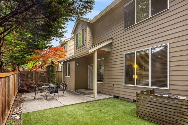Building Photo - 12316 NE 86th Way