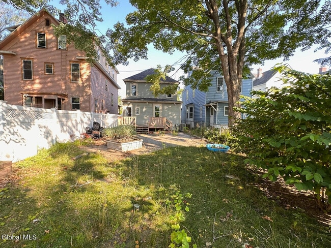 Building Photo - 97 S Allen St