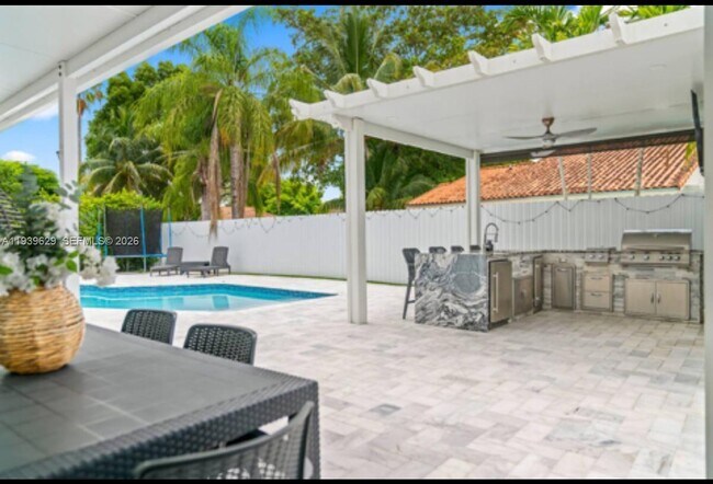 Building Photo - 20051 NW 64th Pl