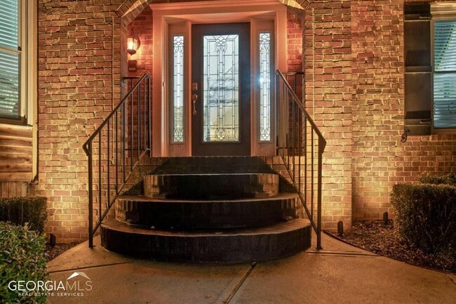 Building Photo - 661 Luther Ct
