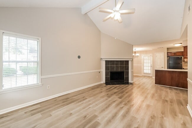 Building Photo - 1030 Nolan Ln