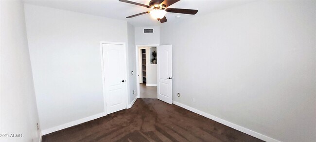 Building Photo - 3741 N Ladera Cir