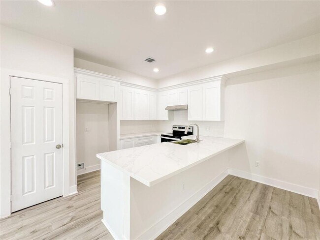 Building Photo - 11514 Courtshire Dr