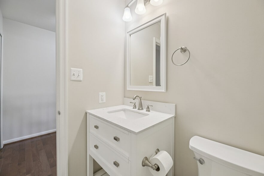 Building Photo - 9934 Longford Ct