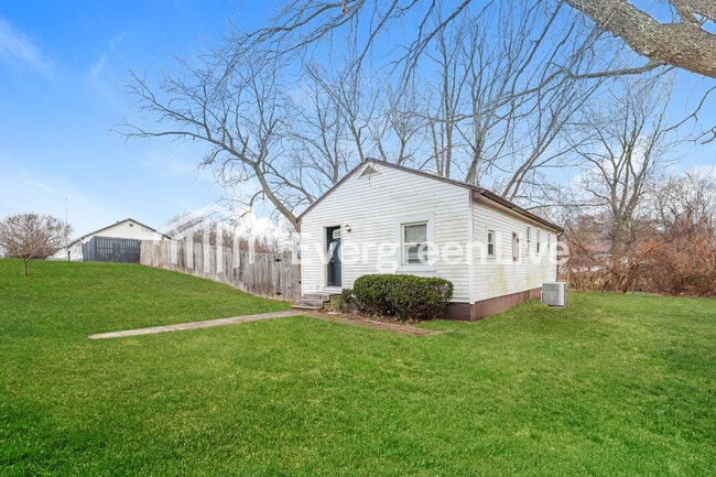 Building Photo - 4555 Oakdell Ave