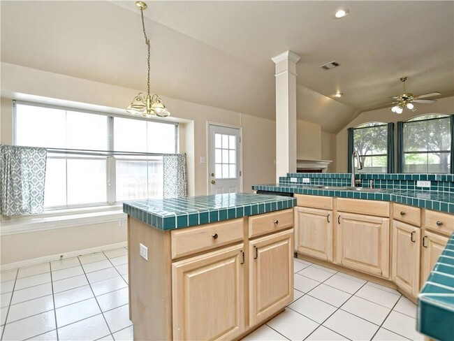 Building Photo - 1725 Dapplegrey Ln