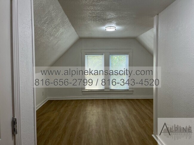 Building Photo - HUGE 3 Story Remodel!