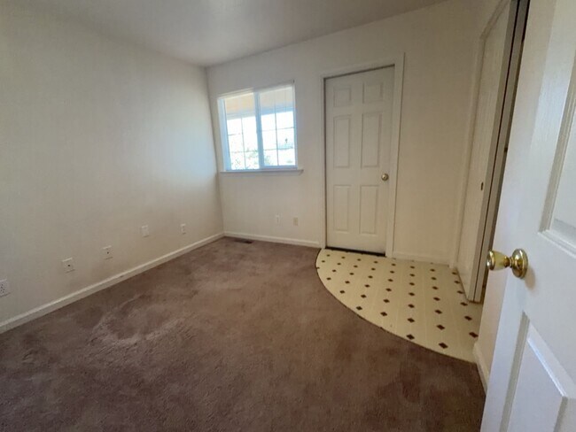 Building Photo - 3121 Matthew Ln