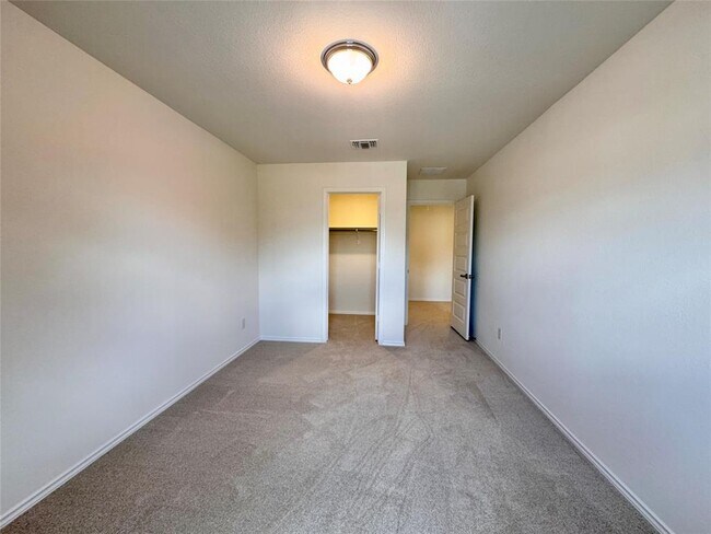 Building Photo - 1709 River Plateau Dr