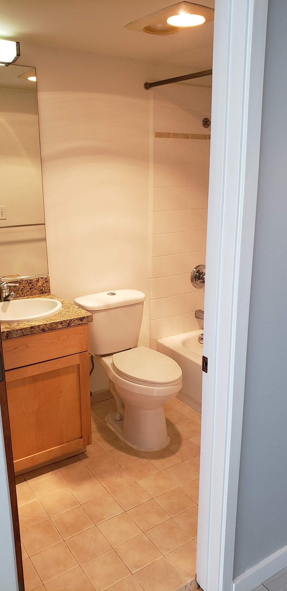 master bathroom - 701 Pennsylvania Ave