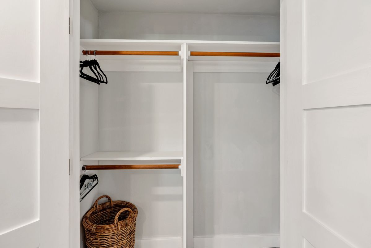 Building Photo - 1596 Ronne Dr