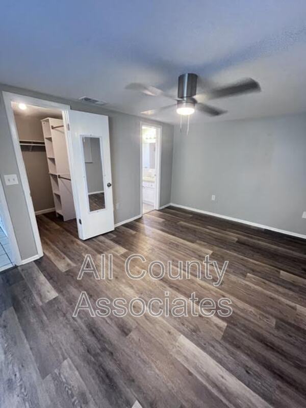 Building Photo - 11115 Yellowwood Ln