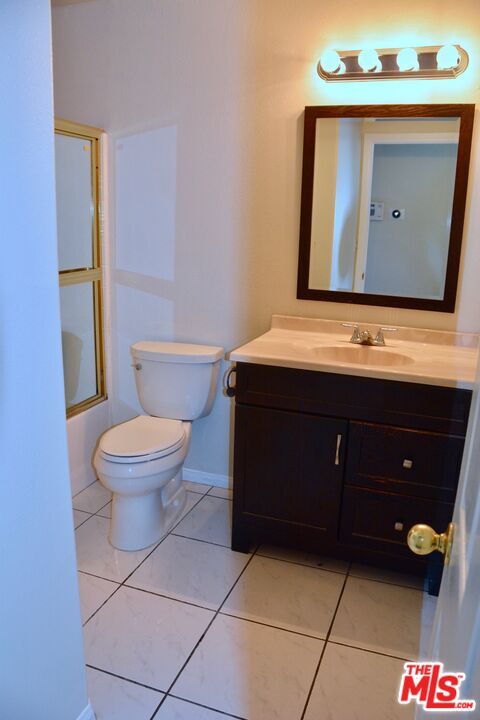 Building Photo - 548 N Windsor Blvd