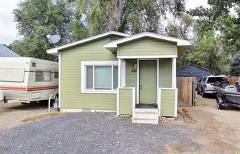 Building Photo - 811 8th Ave N