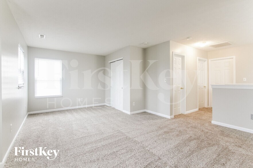 Building Photo - 8051 Little River Ln