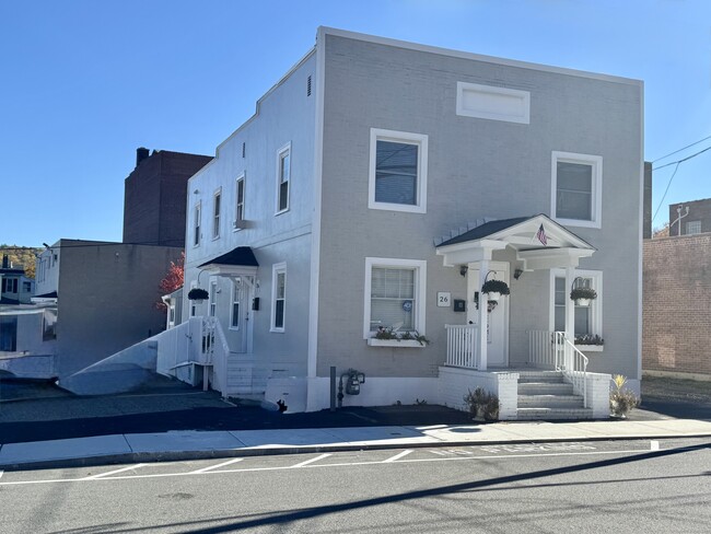 Primary Photo - 26 Elm St