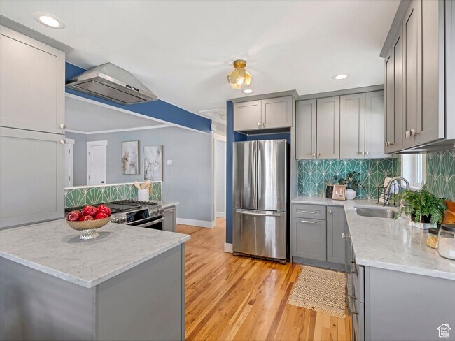 Building Photo - Great Sugerhouse Home Now Available!
