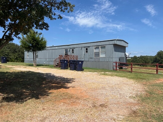 Building Photo - Home Sweet Home