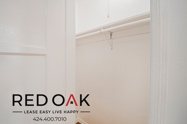 Building Photo - 340 N Curson Ave