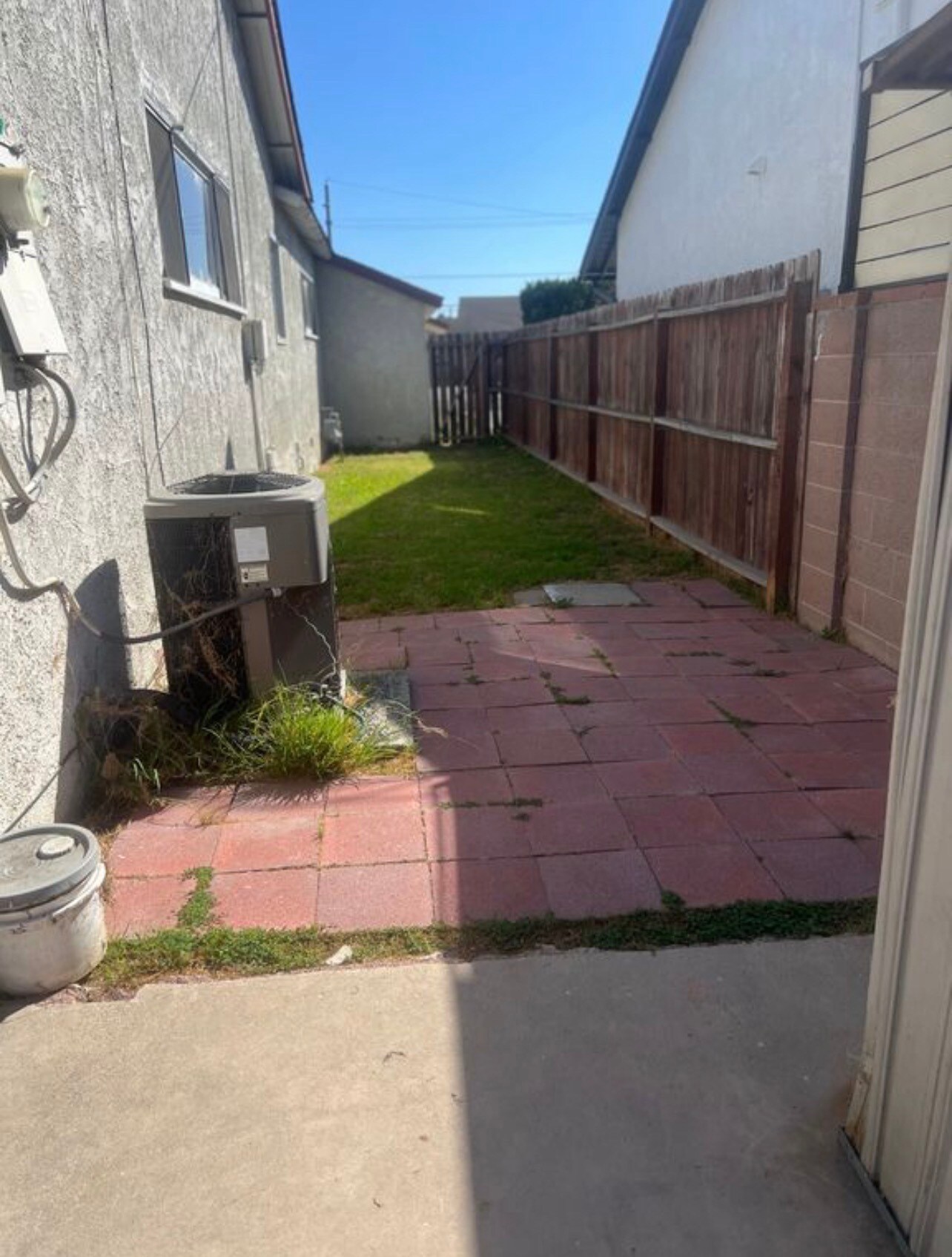 Building Photo - 10063 Faywood St