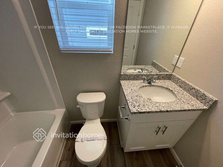 Building Photo - 9254 Oro City Loop