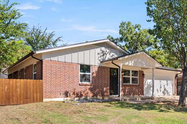Building Photo - 233 SW Murphy Rd