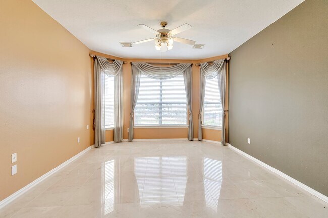 Building Photo - 11811 Newport Shore Dr