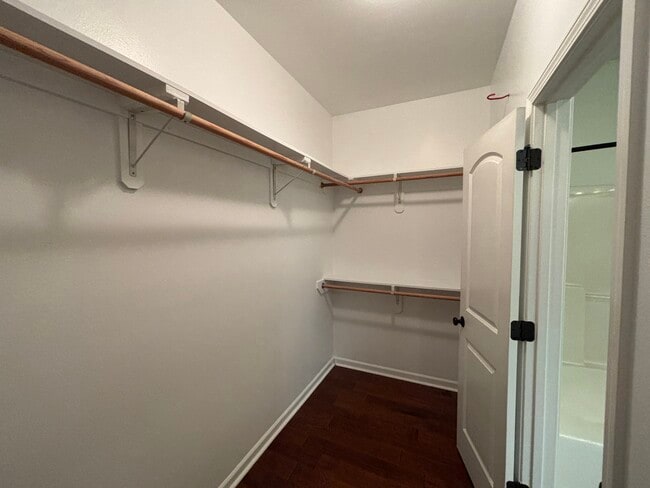 Building Photo - 408 Oak Branch Dr