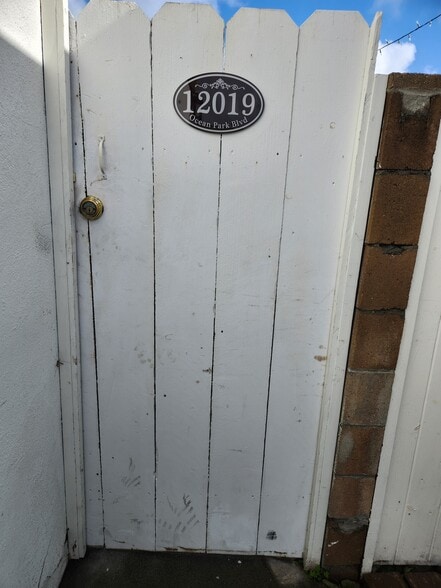 Building Photo - 12019 Ocean Park Blvd