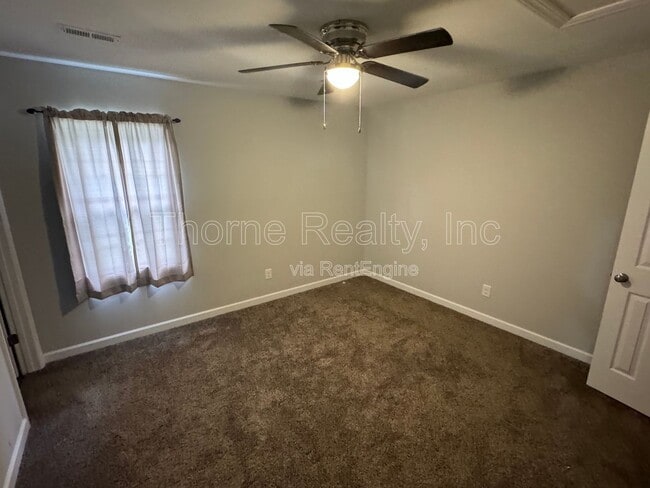 Building Photo - 2414 Heath Ln