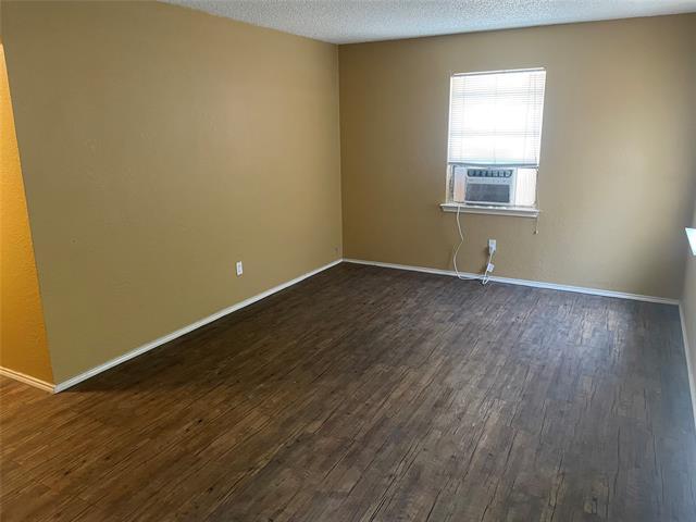 Building Photo - 908 N Zang Blvd