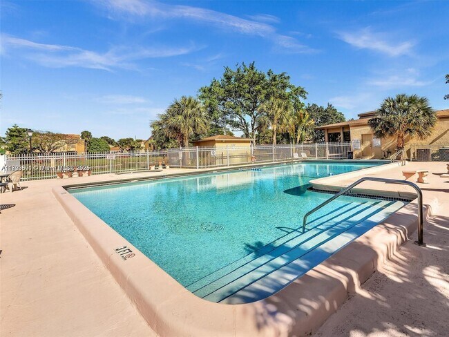Building Photo - 3031 W Missionwood Ln