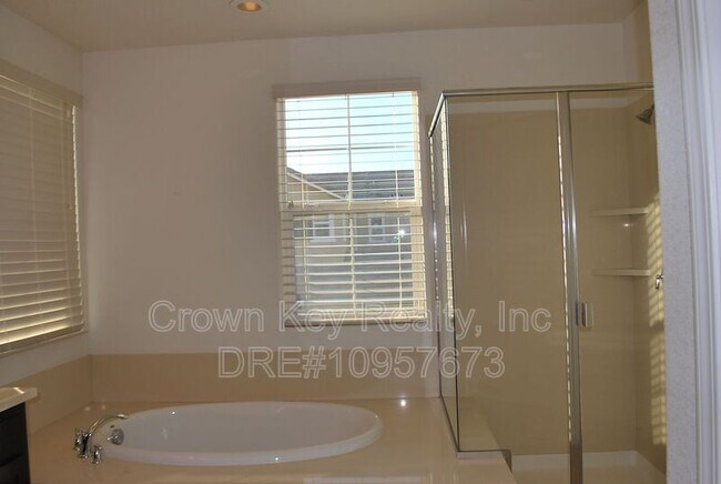 Building Photo - 297 Emory Oak Pl