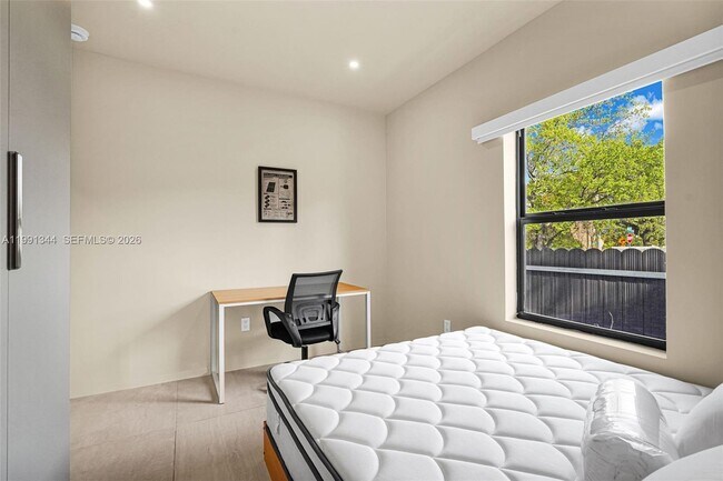 Building Photo - 4721 NW 6th Ave