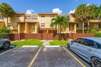 Building Photo - 271 W Park Dr