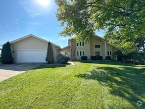 Building Photo - 21 Rosette Ct