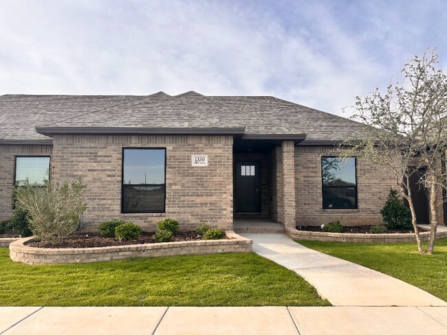 Primary Photo - 1330 Milltown Rd