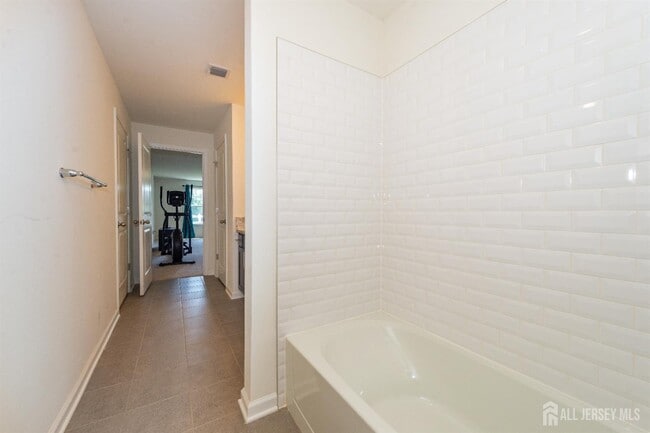 Building Photo - 601 Charleston Dr