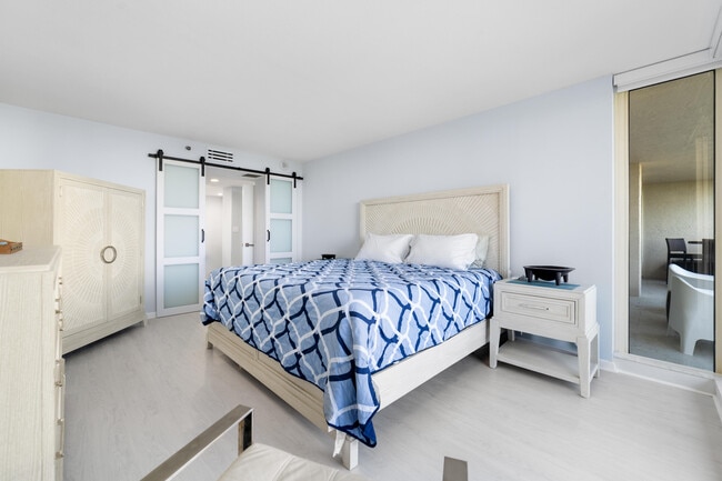 Building Photo - 4101 N Ocean Blvd