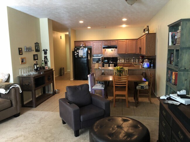 Building Photo - 21387 W Wallis Dr