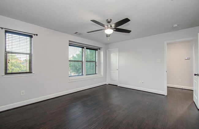 Building Photo - 16430 Williamstown Dr